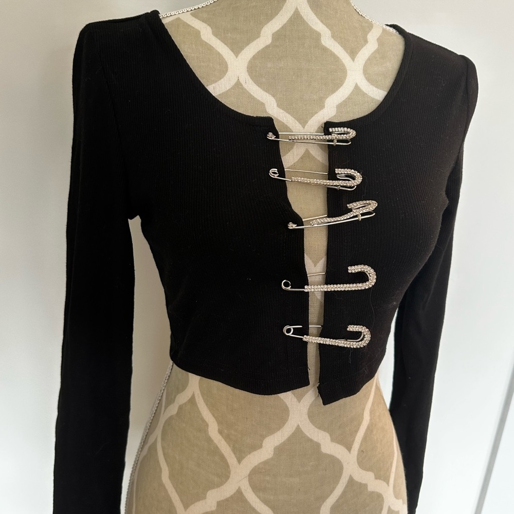 Black rhinestone safety pin silver detail crop top
